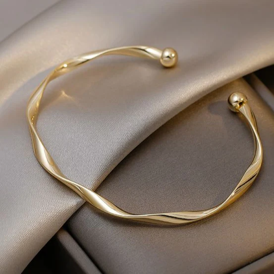 Arianna | Bracciale Rigido Dorato Elegante