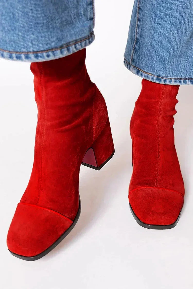 Romilda - Stivaletti Aderenti con Tacco Quadrato Rosso